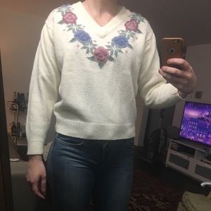 Cottagecore Cream Vneck sweater w floral neckline